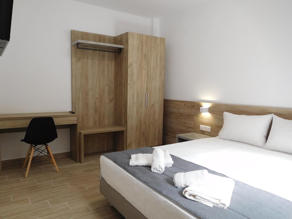 Hotel Vozina Metamorfosi  Exteriör bild